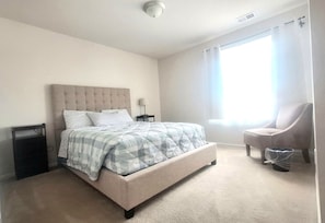 8 slaapkamers, een bureau, gratis wifi, beddengoed