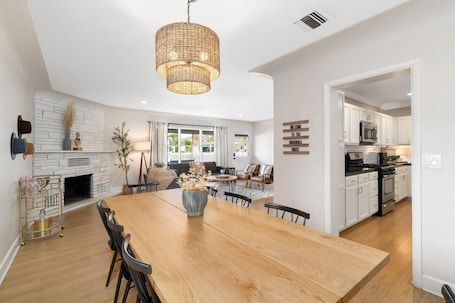 Interior. 4 bedrooms in one of the most popular + charming neighborhoods in Arcadia