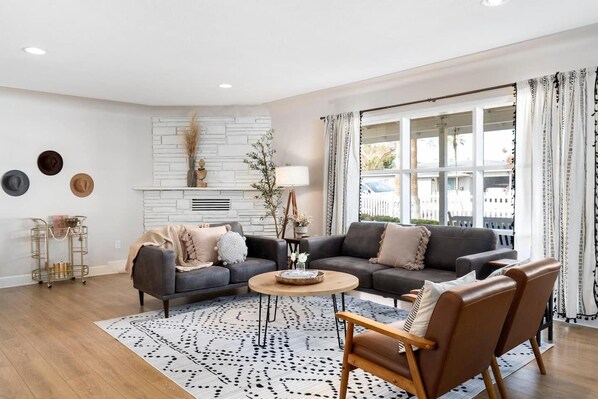 Smart TV, fireplace, offices