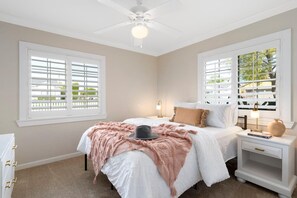 4 bedrooms, desk, iron/ironing board, travel crib