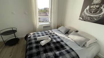 2 bedrooms, iron/ironing board, WiFi (free), bed sheets