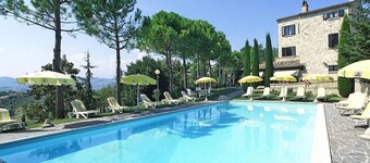 Hotel in Marche with Scenic Hiking Trails