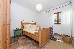 4 bedrooms, free WiFi