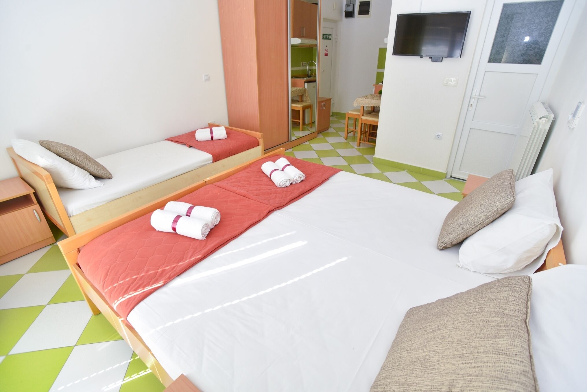 1 bedroom, in-room safe, iron/ironing board, free WiFi