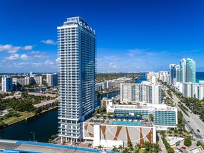 Exterior - Spectacular 2019 Corner Condo WaterViews (Hollywood)