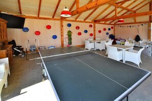 Game room - Single-story holiday homes, pool, playground (Sarbinowo)