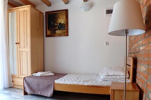 3 habitaciones, cuna de viaje, wifi gratis y ropa de cama