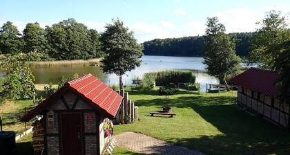 Holiday Home in Kolczewo with Lake Access