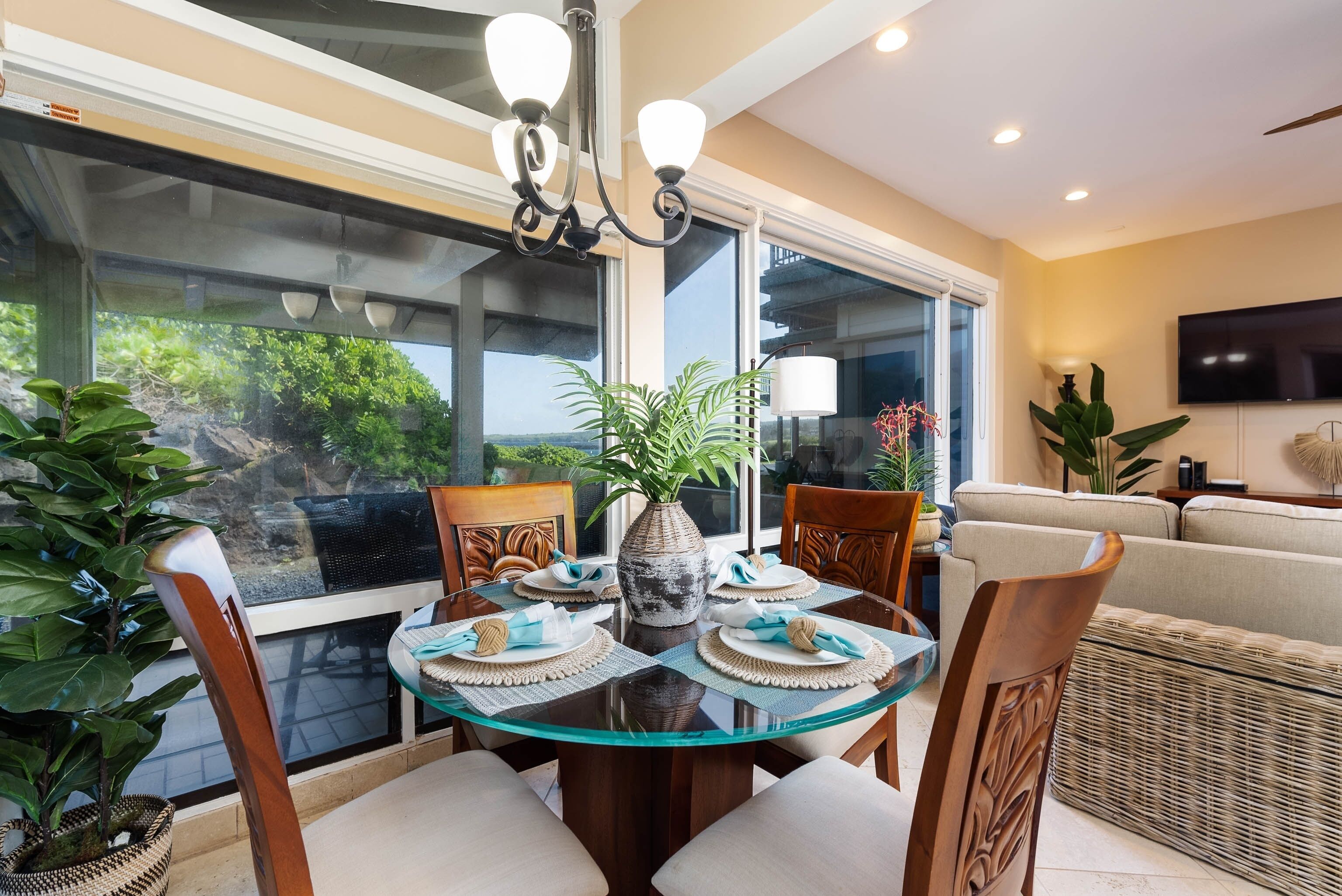 Condo, 1 Bedroom | Dining