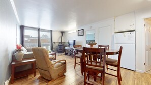 Condo, 1 Bedroom | Dining