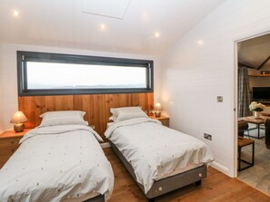 Cottage | 2 bedrooms, individually decorated, individually furnished, free WiFi - Stables Lodge (Chesterfield)