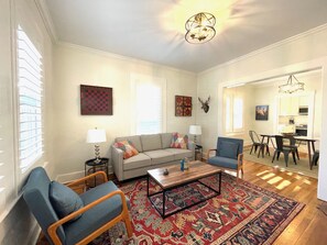 Smart TV - Charming Five Points Bungalow Near Downtown Asheville (ASHEVILLE)