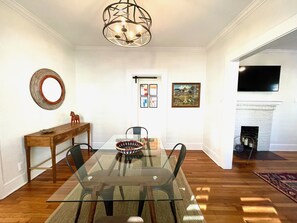 Dining - Charming Five Points Bungalow Near Downtown Asheville (ASHEVILLE)