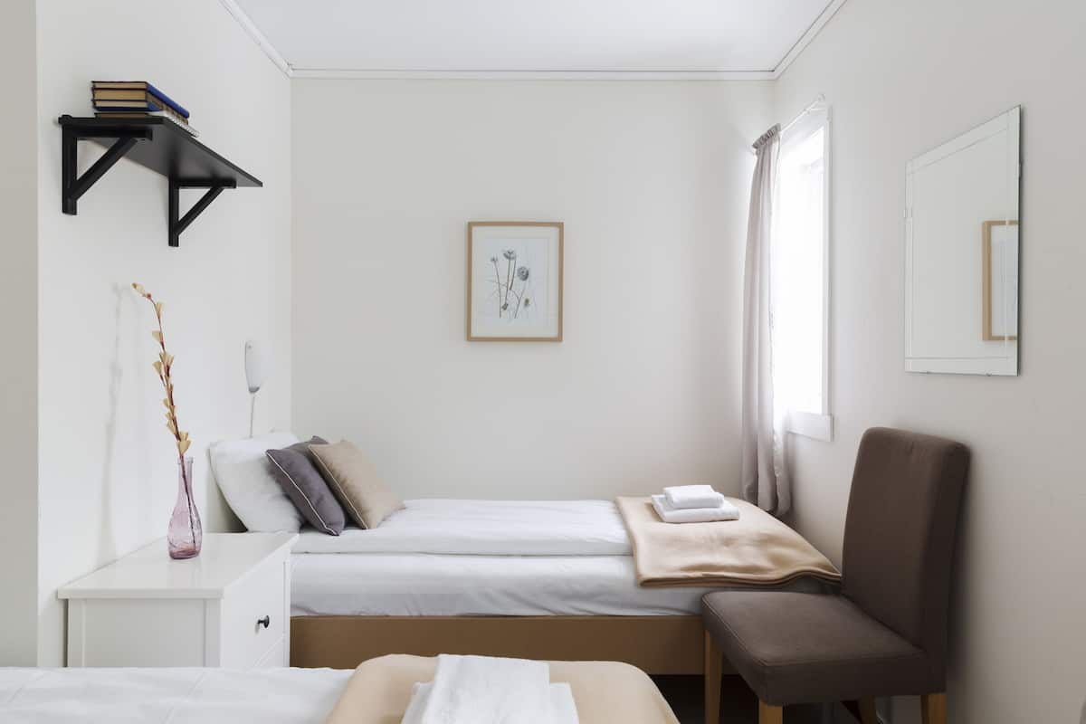 Standard Triple Room | WiFi (free), bed sheets