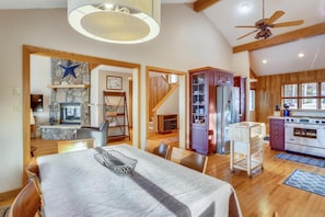 Interior - The best sunset views are at Mountain View Retreat! (Canaan Valley)