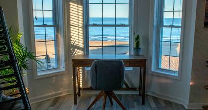 Beachfront Getaway, Mermaid Suite, 🐶 💙