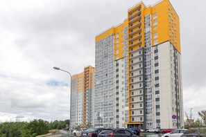 Front of property - KvartalApartments. Burnakovskaya 113 (Nizhny Novgorod)