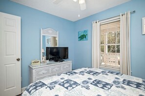 3 bedrooms, iron/ironing board, internet, bed sheets