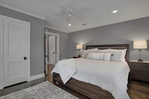 3 bedrooms, desk, iron/ironing board, free WiFi