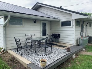 Outdoor dining - Home of the Brave ~ Indian Lake (Lakeview)