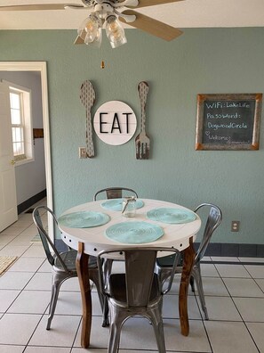 Dining - Relax, Enjoy, Make Memories! (Springdale)