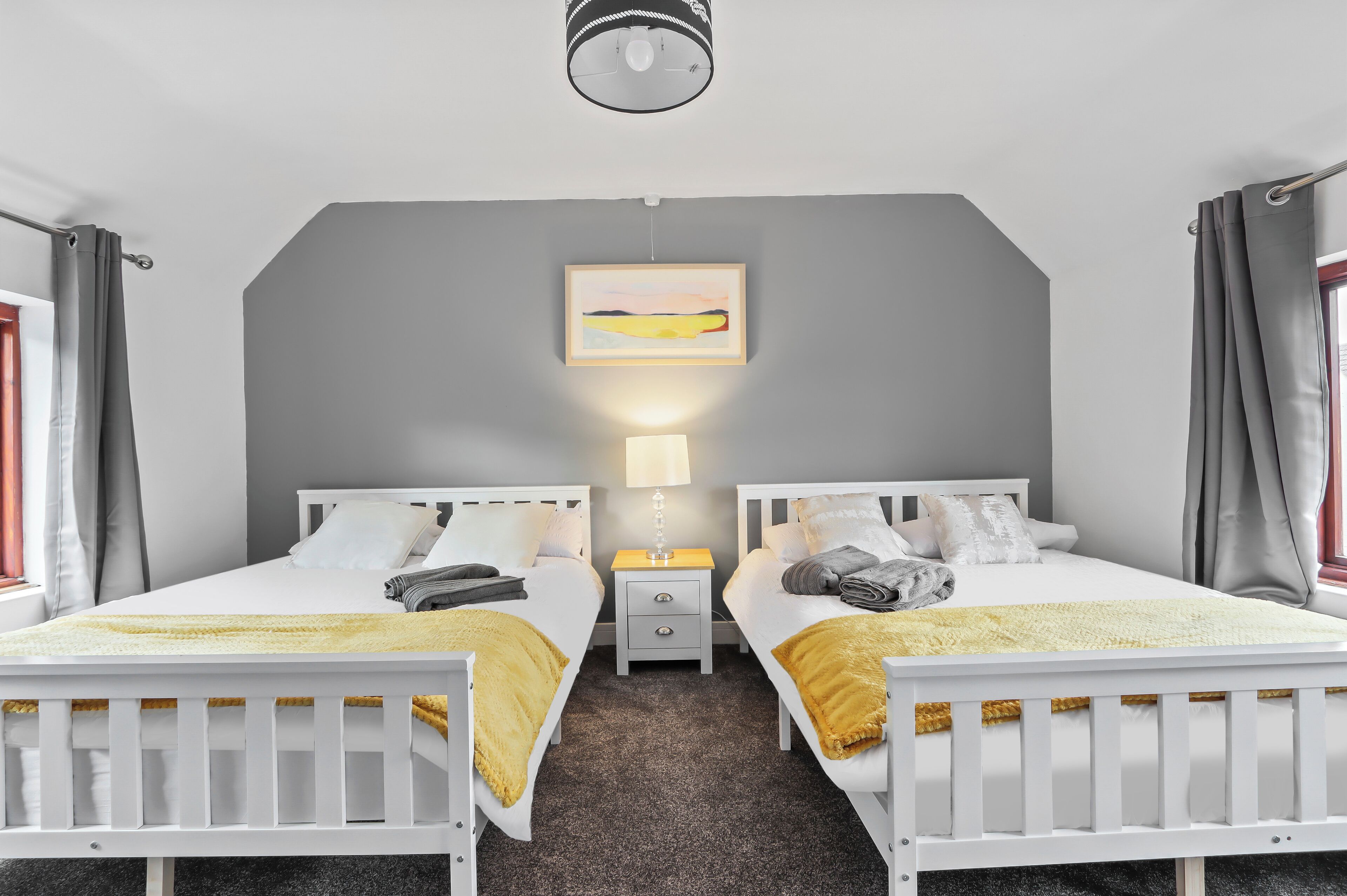 3 chambres, fer et planche à repasser, lit parapluie, Wi-Fi gratuit