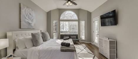 5 slaapkamers, een strijkplank/strijkijzer, wifi, beddengoed