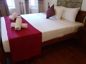 4 chambres, bureau, Wi-Fi gratuit