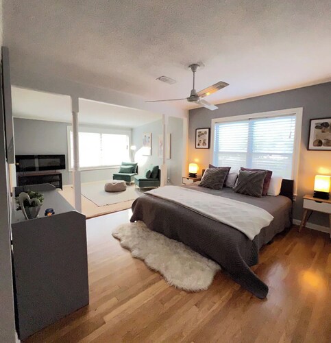 NEW listing; Close to Main and Wineries; Sleeps 9