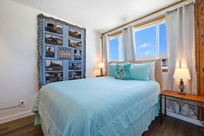 2 bedrooms, iron/ironing board, travel cot, free WiFi