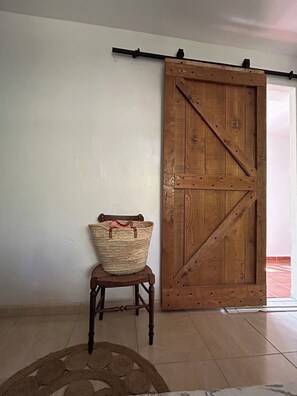 Interior - Between Uzès and Pont du Gard, a haven of peace with swimming pool (Collias)