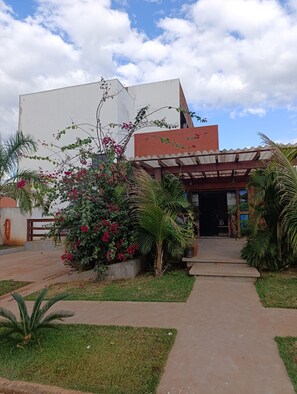 Fachada de la propiedad