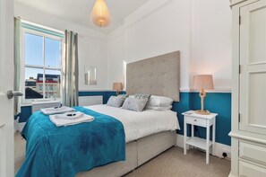 2 bedrooms, iron/ironing board, travel cot, free WiFi