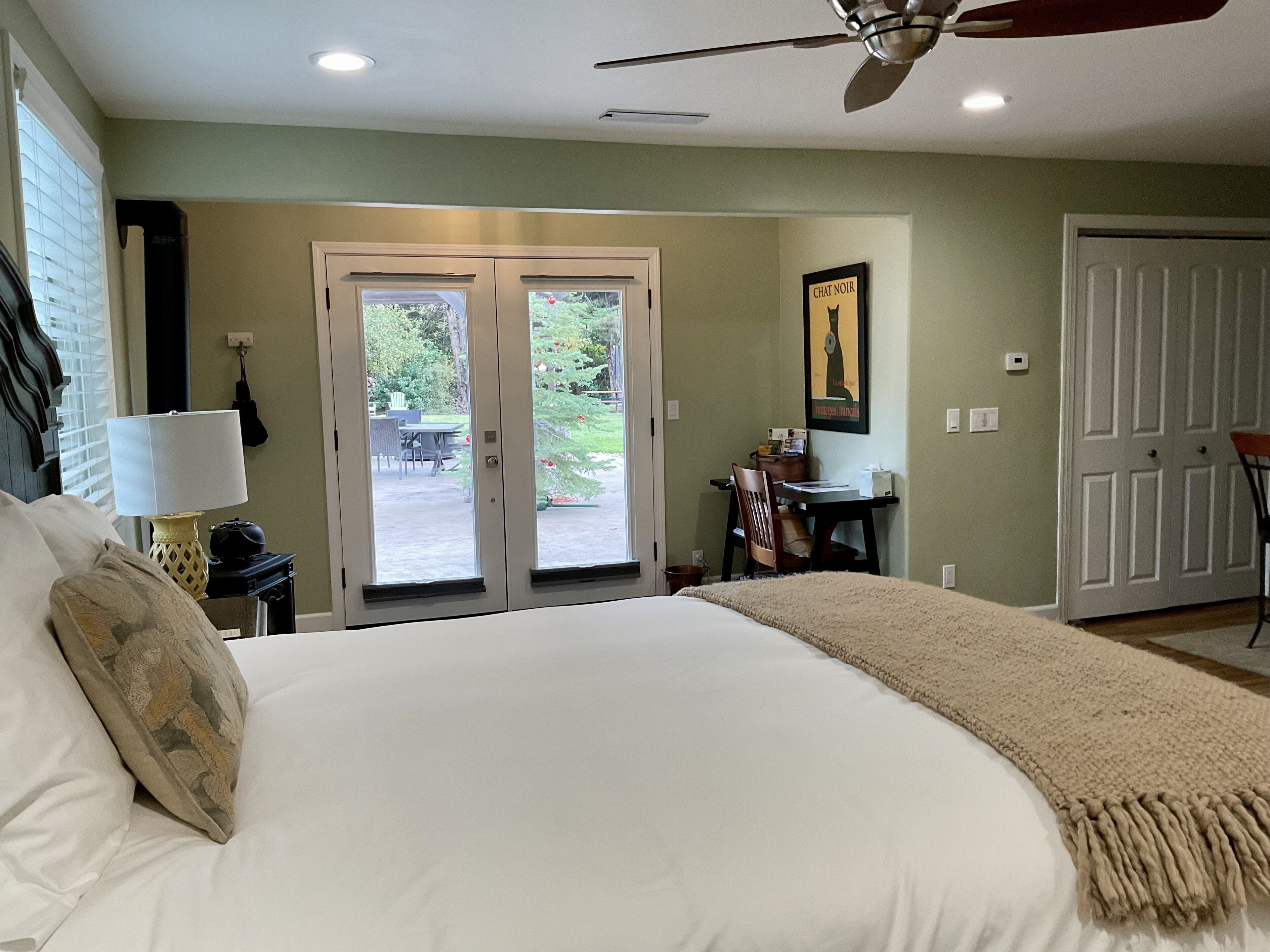 1 bedroom, desk, iron/ironing board, free WiFi