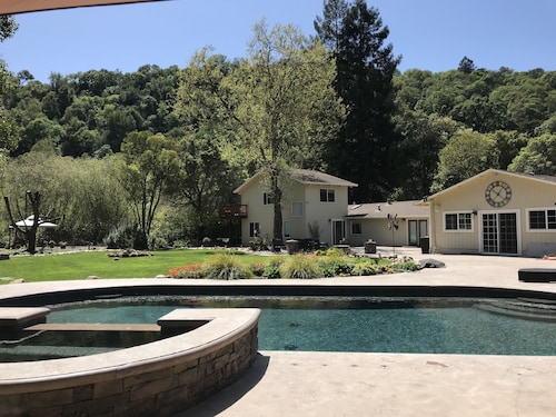 Wine Country Retreat w Pool & Spa - Near Vineyards