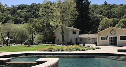 Wine Country Retreat w Pool & Spa - Near Vineyards