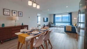 Unclassified image, 5 of 28, button - Cozy Oceanfront view, beach access, pool, parking (San Diego)