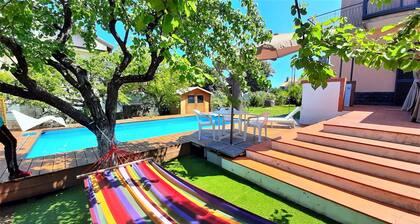 Villa Etna, with swimming pool and garden.
