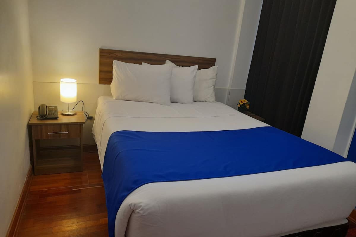 Single Room | Free WiFi