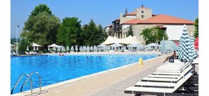 Indoor pool, outdoor pool
