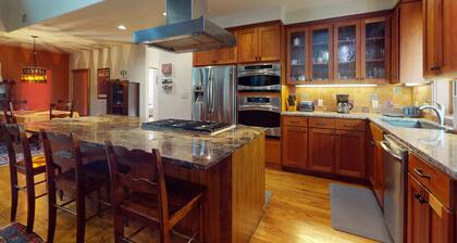 Charming home with balcony, firepit, & 2 living rooms - near dining & music