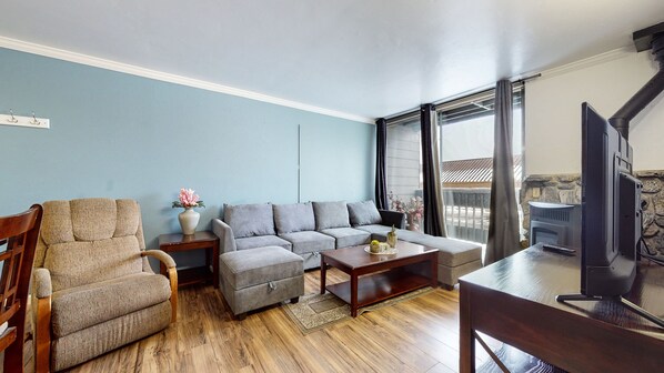 TV, fireplace - Krystal Villas East 312 Quaint and Cozy, Great Value for your Mammoth Getaway by RedAwning (Mammoth Lakes)