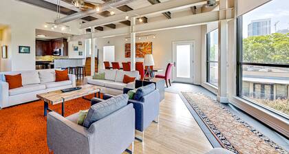 City-View Austin Penthouse on West 6th Street Near Restaurants & Parks - Dogs OK