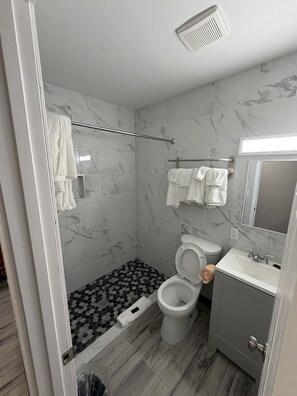 Towels, soap, toilet paper - Cook's Motel- Panama City Beach (Panama City Beach)
