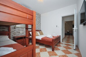 1 habitación y caja de seguridad en la habitación