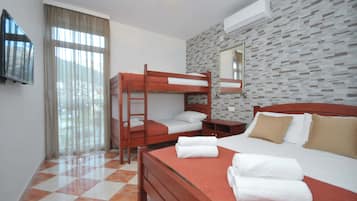 1 bedroom, in-room safe, iron/ironing board, free WiFi