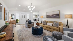 Smart TV - Fire Pits & S'mores|Secluded 7 miles to Round Top! (Fayetteville)