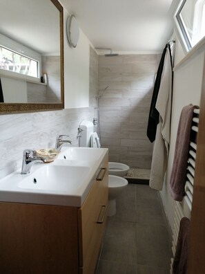 Shower, bidet