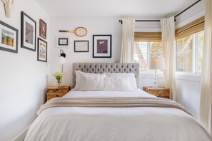 4 habitaciones, escritorio, tabla de planchar con plancha y wifi gratis