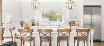 Wine Country Retreat with Heated Pool, Spa, Fire Pit & Game Room